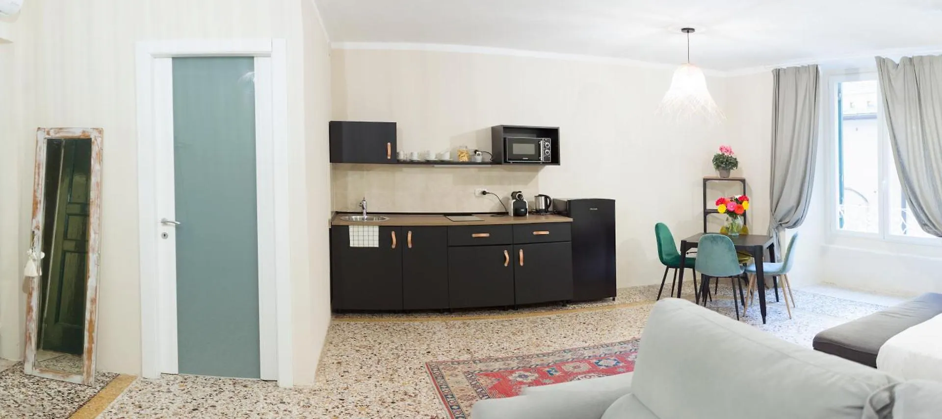 La Piazzetta Rooms & Apartments Genoa Guest house