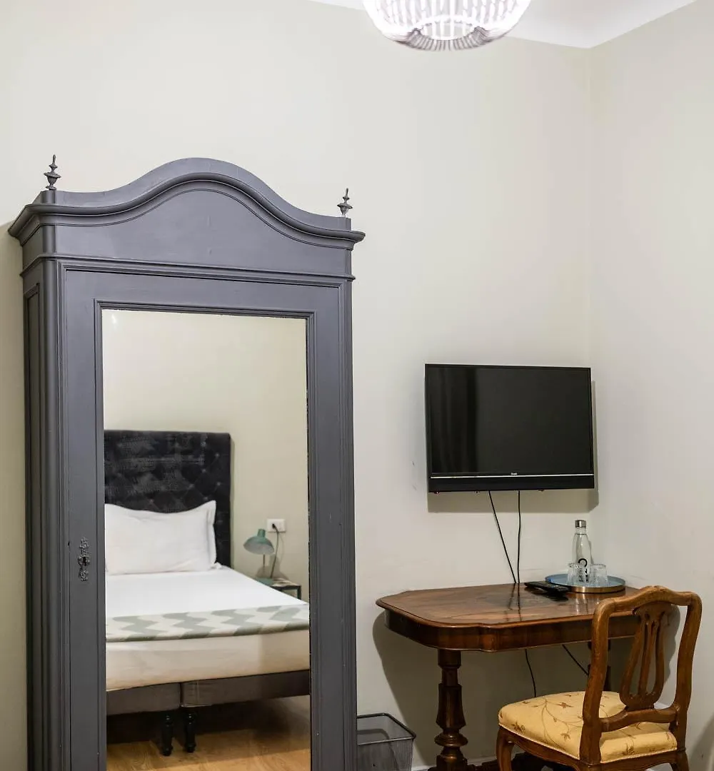 Guest house La Piazzetta Rooms & Apartments Genoa