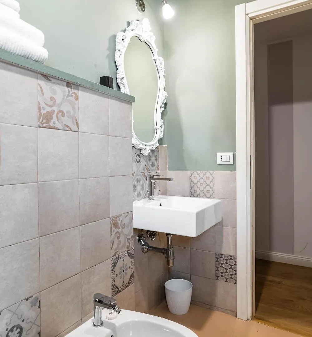 Guest house La Piazzetta Rooms & Apartments Genoa
