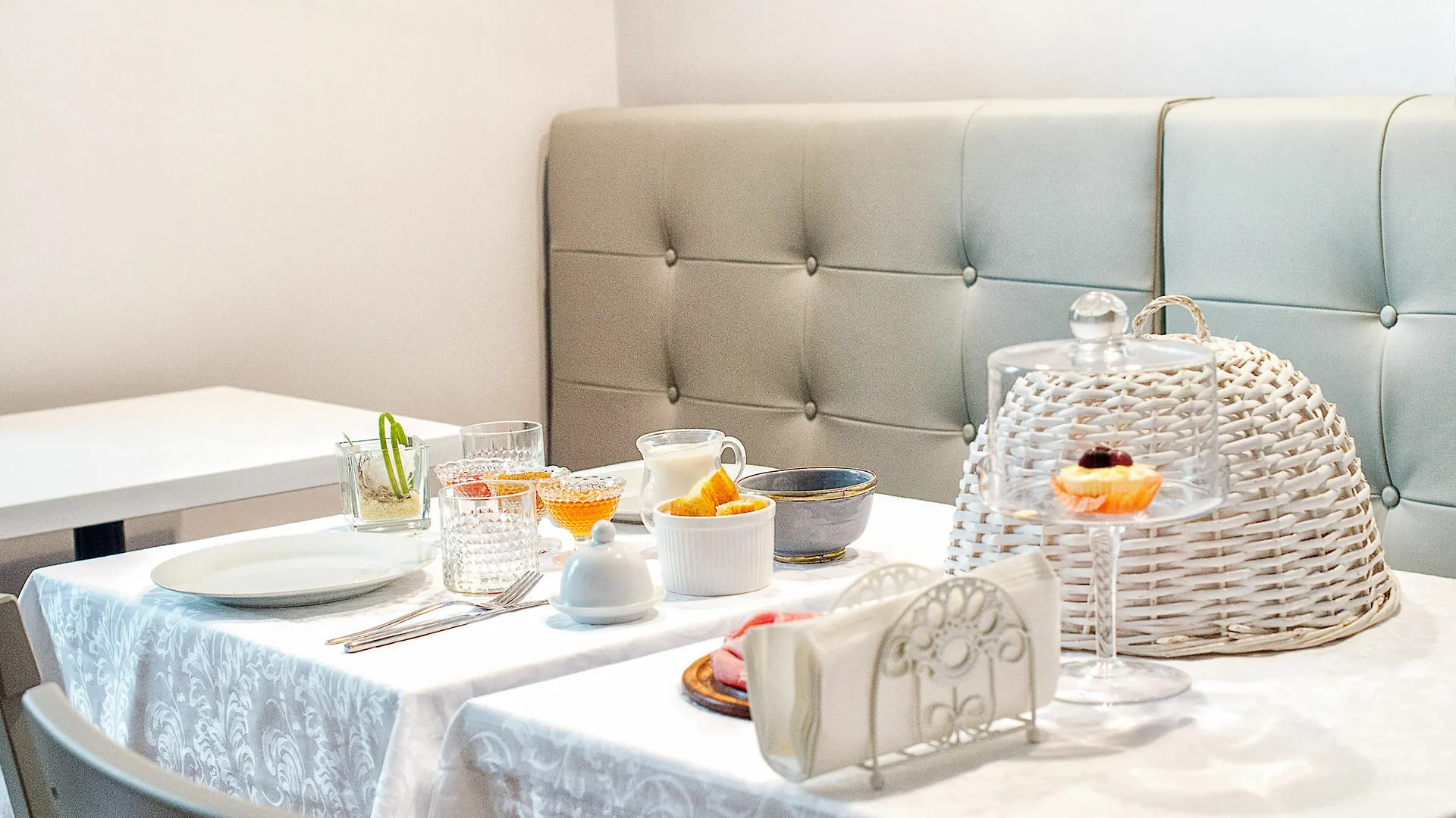La Piazzetta Rooms & Apartments Genoa Guest house